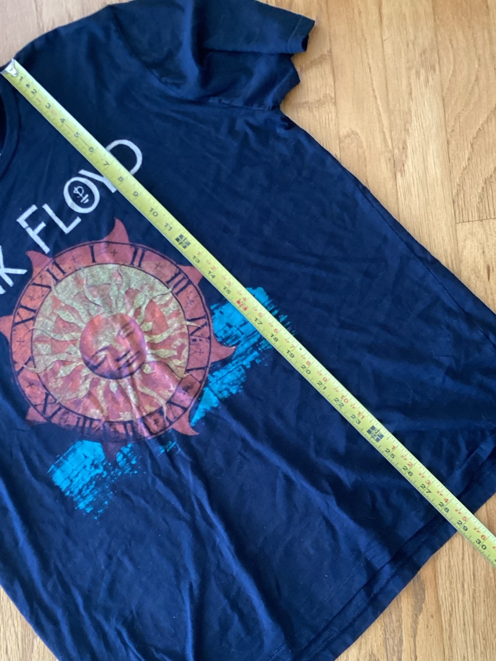 Pink Floyd Tee with Sun Face and Blue Accent - Picture 4 of 6